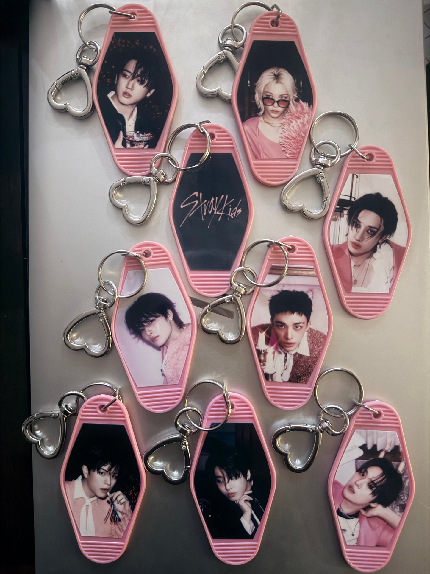 Stray Kids Motel Keyring