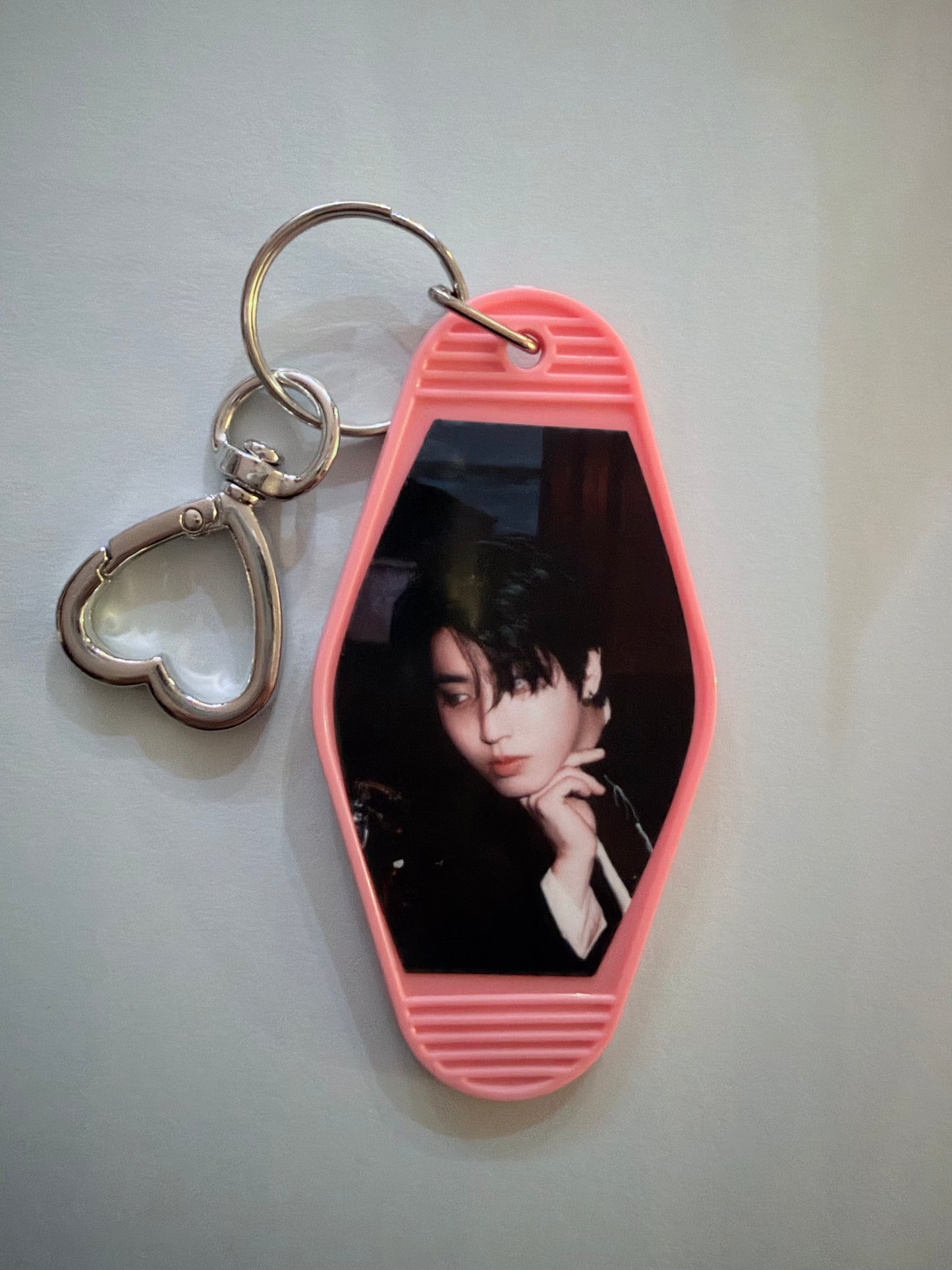 Stray Kids Motel Keyring