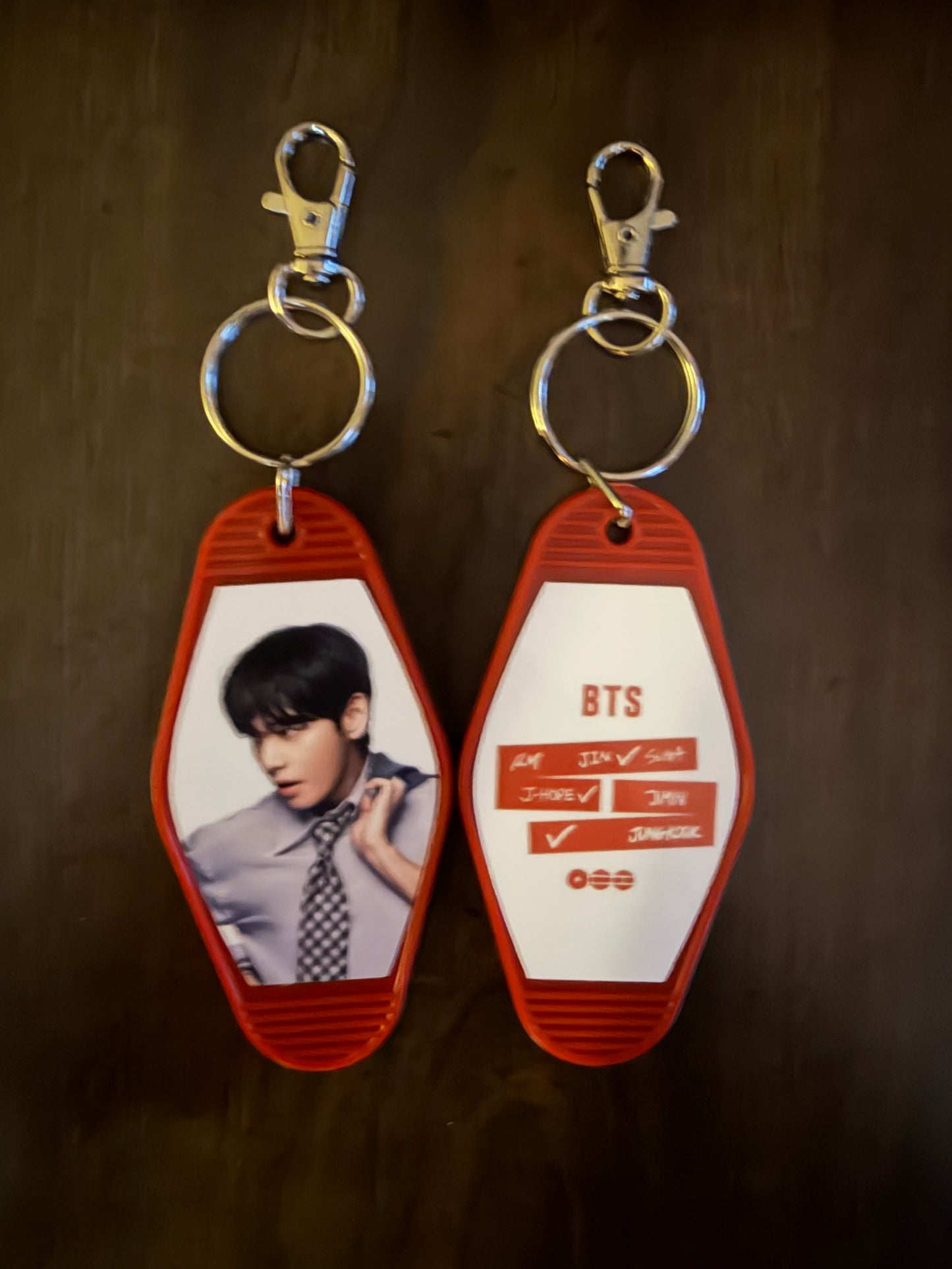 BTS Motel Keyring - Suits