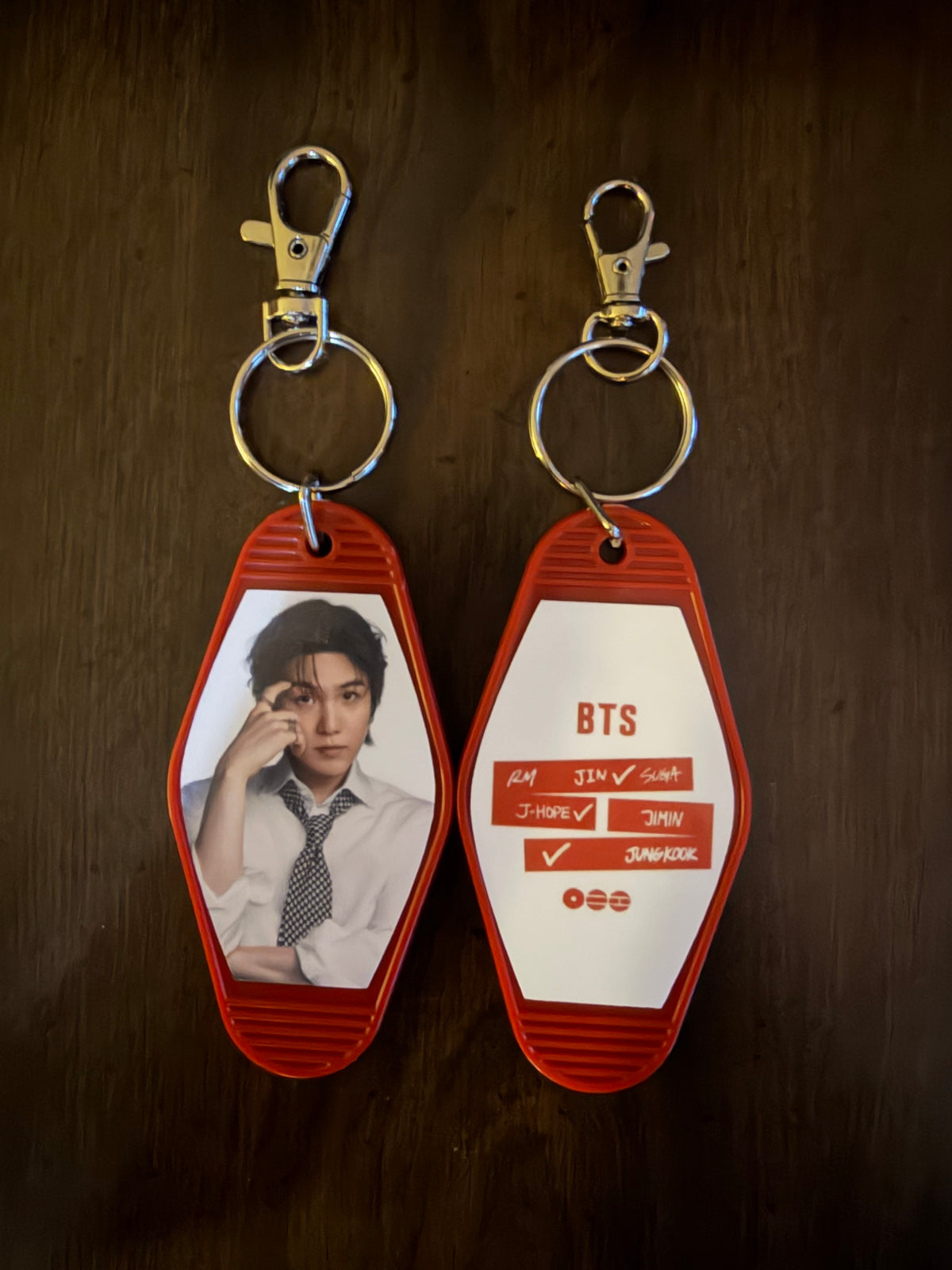 BTS Motel Keyring - Suits