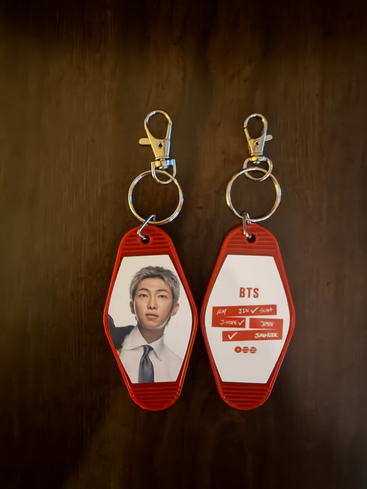 BTS Motel Keyring - Suits